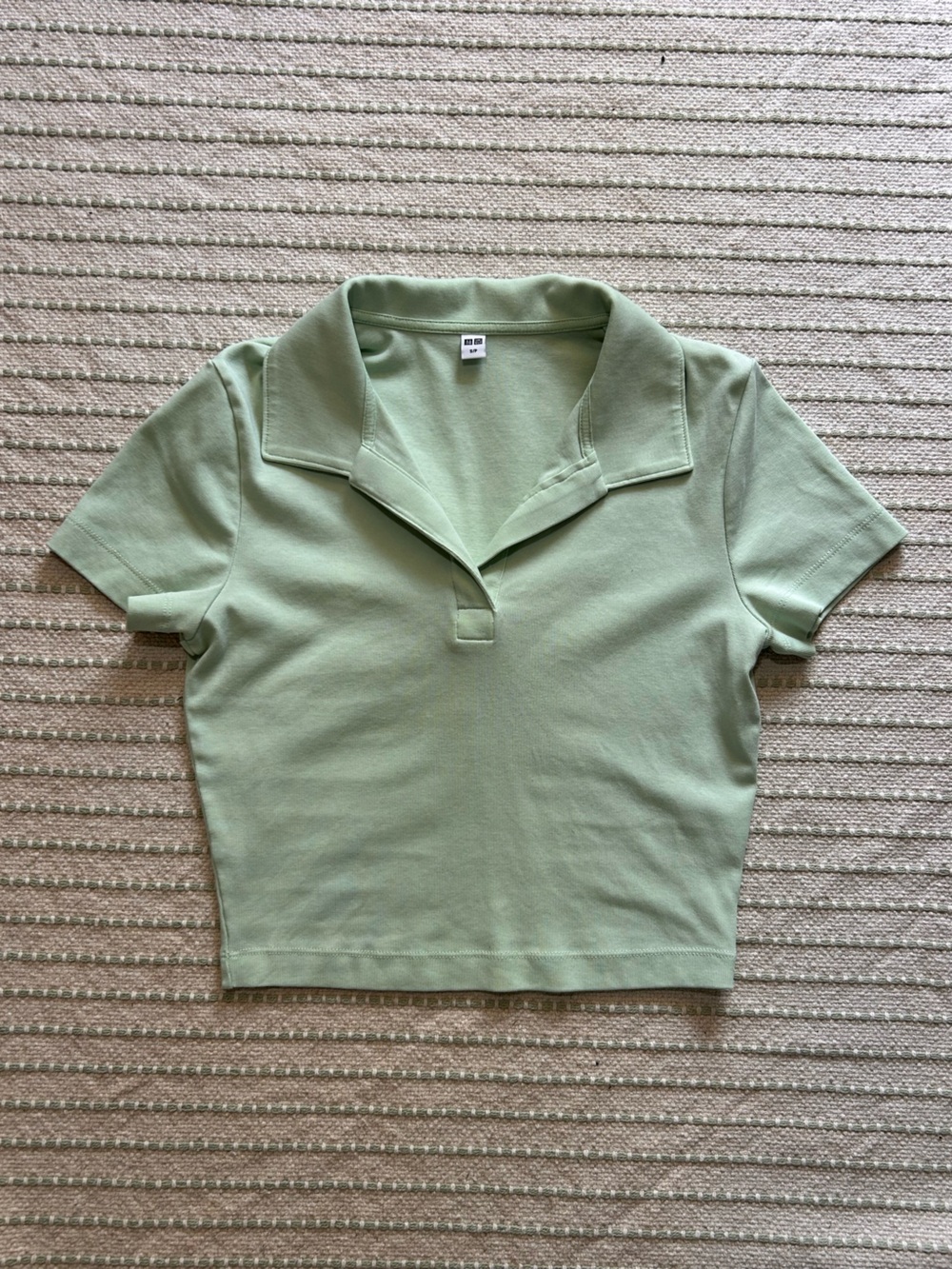 Uniqlo pale green polo